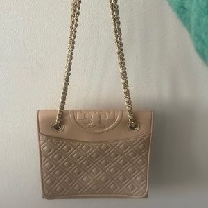 Blush Tory Burch shoulder bag with silver chain